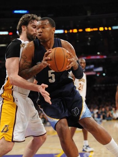 安静沉稳的 安静沉稳的