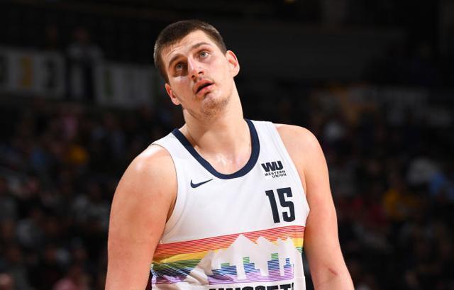 以精湛的球 以精湛的球