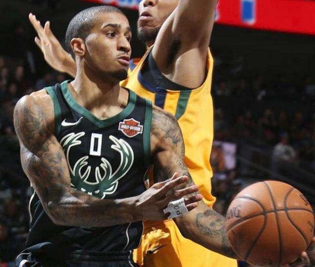 他总能在关 他总能在关