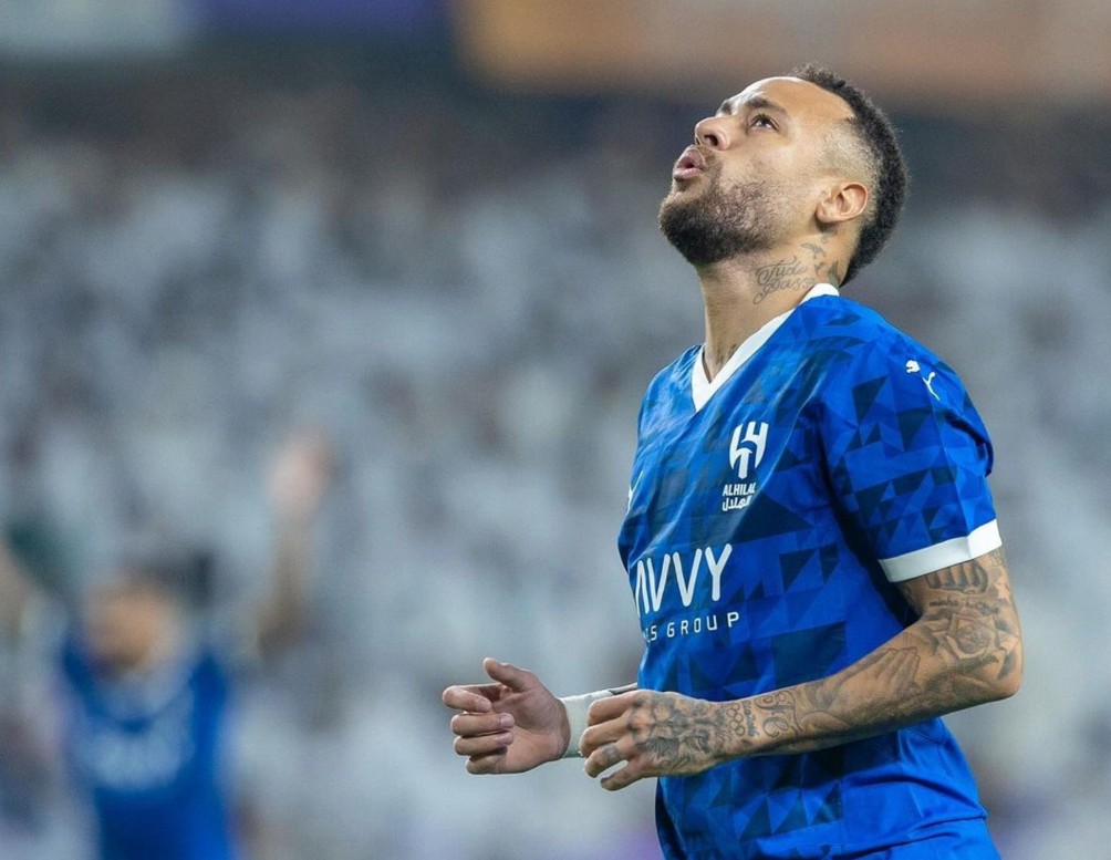 【英雄联盟】热议NIP淘汰FPX：上演世界级翻盘？